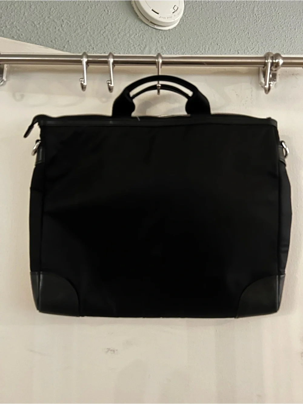 Tumi T-Pass Voyager Black Nylon Laptop Briefcase with Leather Accents As Is